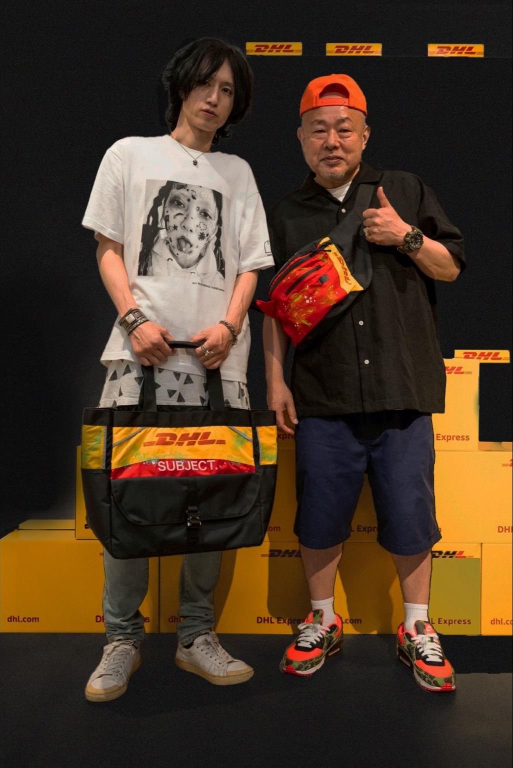 コラボレーションバッグと来場者