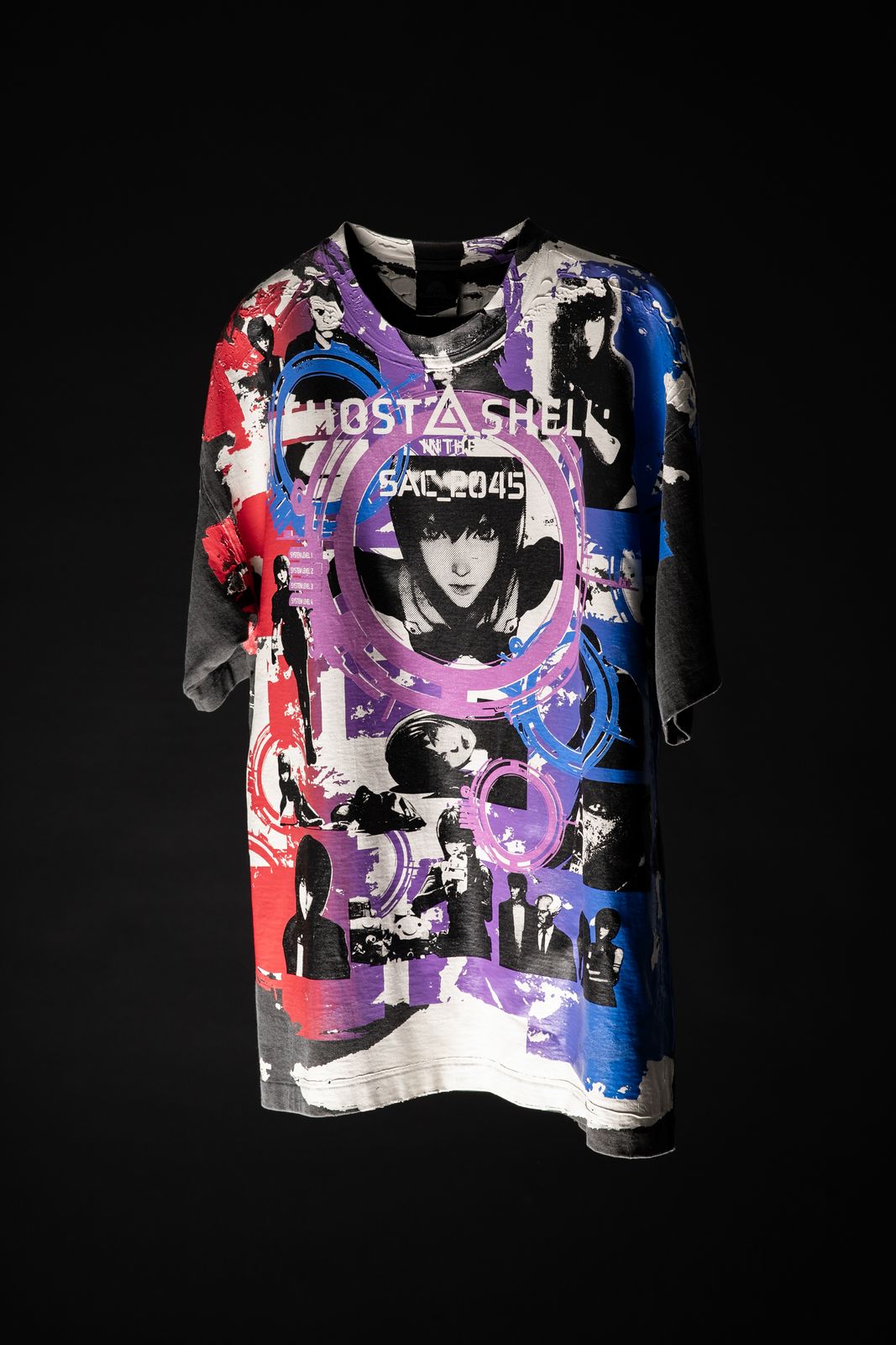 総柄プリントのTシャツ